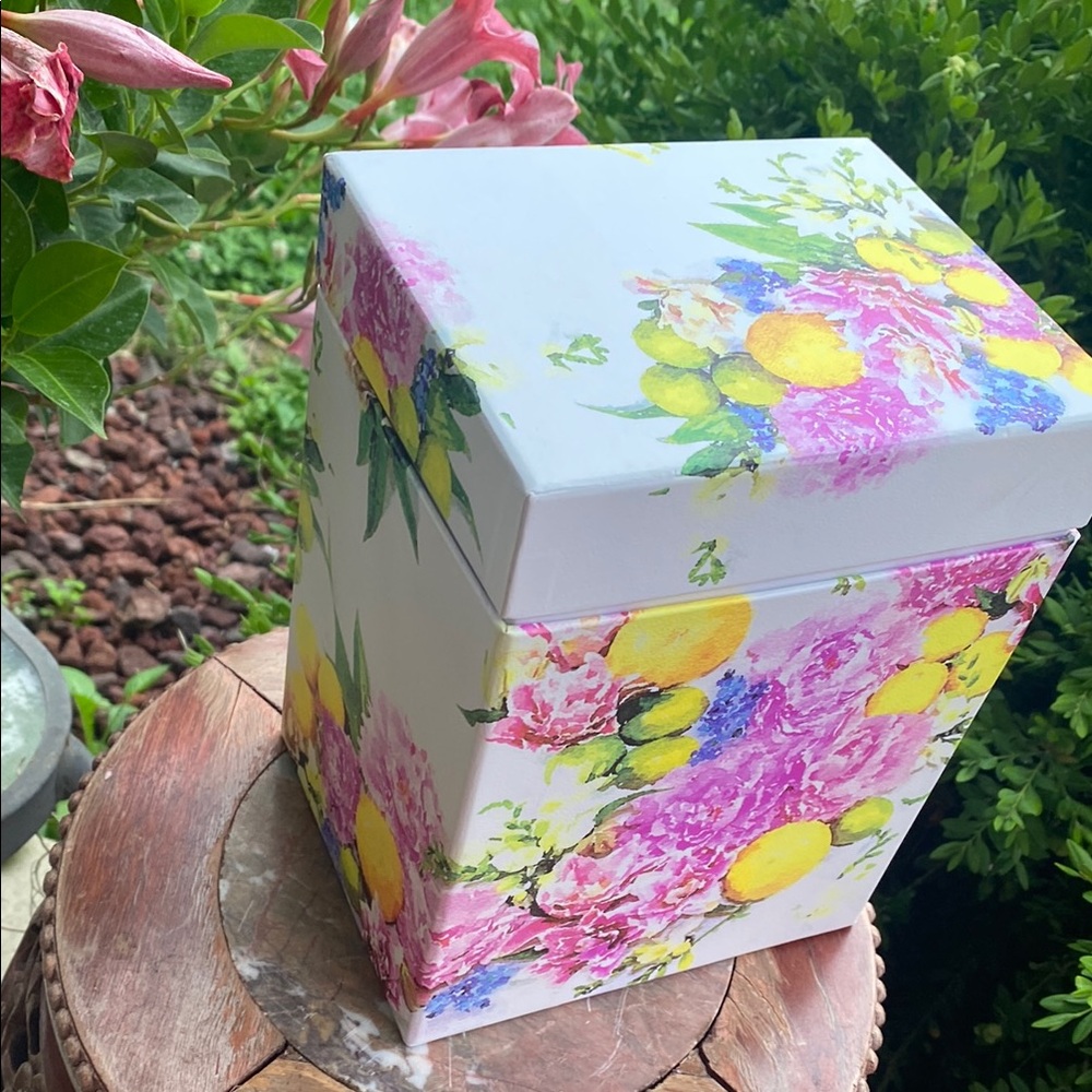 Monique Lhuillier Citrus Limone AirEssence Diffuser - opened box - Picture 10 of 14